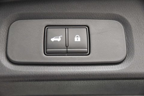 Auto Km0 A Brescia | Nissan Qashqai 1.3 Mild Hybrid Tekna 2Wd 158Cv Xtronic - Km0