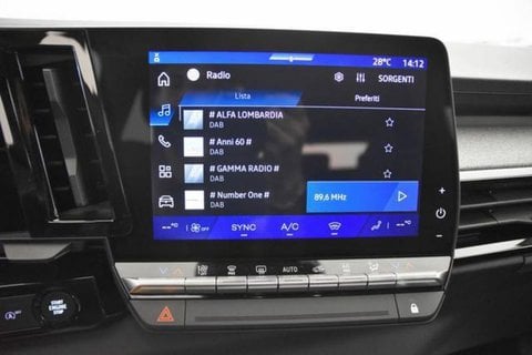 Auto Km0 A Bergamo | Renault Austral 1.2 Mild Hybrid Advanced Evolution 130Cv - Km0