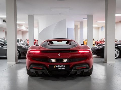 Auto Usate A Brescia | Ferrari 296 Gts 3.0 -Carbonio-Rosso Mugello-Sollevatore