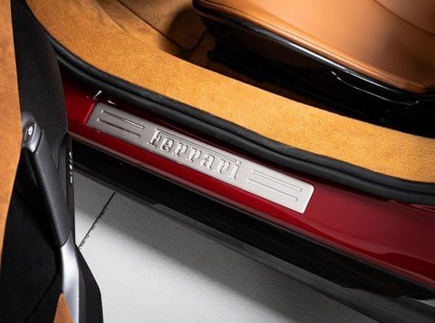 Auto Usate A Brescia | Ferrari 296 Gts 3.0 -Carbonio-Rosso Mugello-Sollevatore