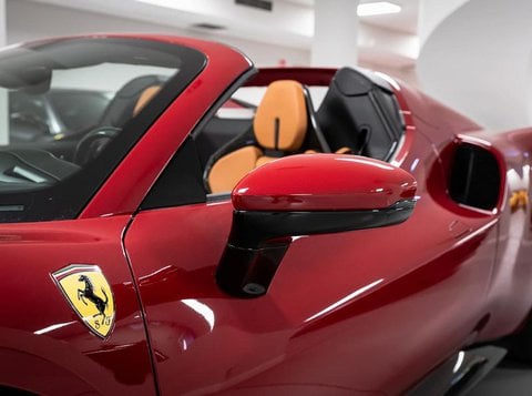 Auto Usate A Brescia | Ferrari 296 Gts 3.0 -Carbonio-Rosso Mugello-Sollevatore