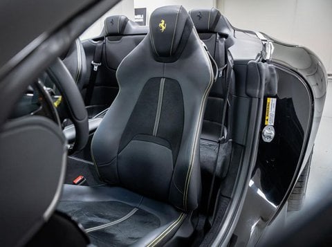 Auto Usate A Brescia | Ferrari Roma Spider Spider Iva Esposta-Nero Stellato-Carbonio