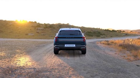 Auto Nuove Pronta Consegna A Brescia | Dacia Striker 1.8 Hybrid Extreme 155Cv Auto