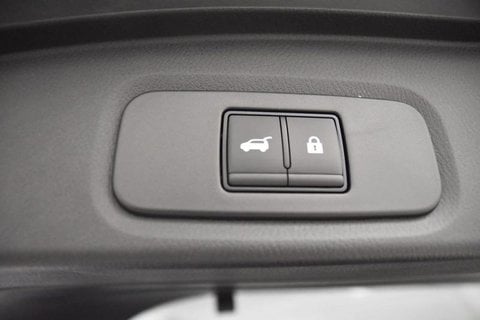 Auto Km0 A Brescia | Nissan Qashqai 1.3 Mhev Tekna 2Wd 140Cv