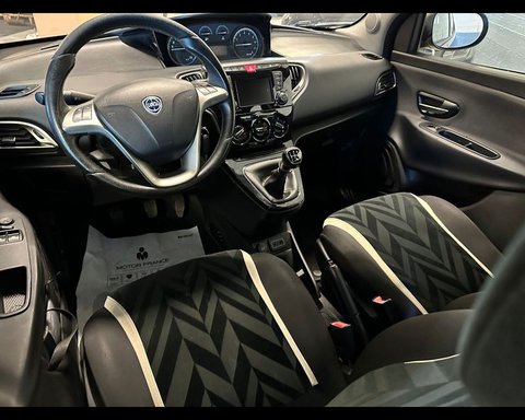 Auto Lancia Ypsilon Iii 2015 1.2 Gold 69Cv Usate A Potenza