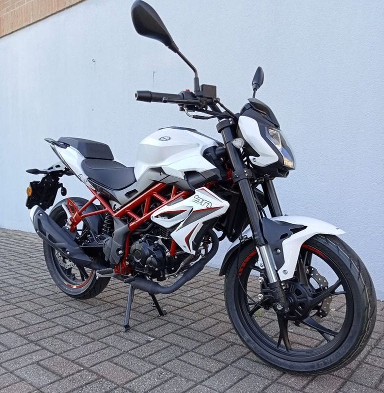 Benelli BN 125 BN125 COME NUOVO