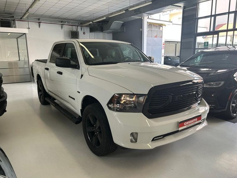 Dodge RAM CLASSIC SLT 5.7 V8 AT – 6 POSTI BENZ/GPL