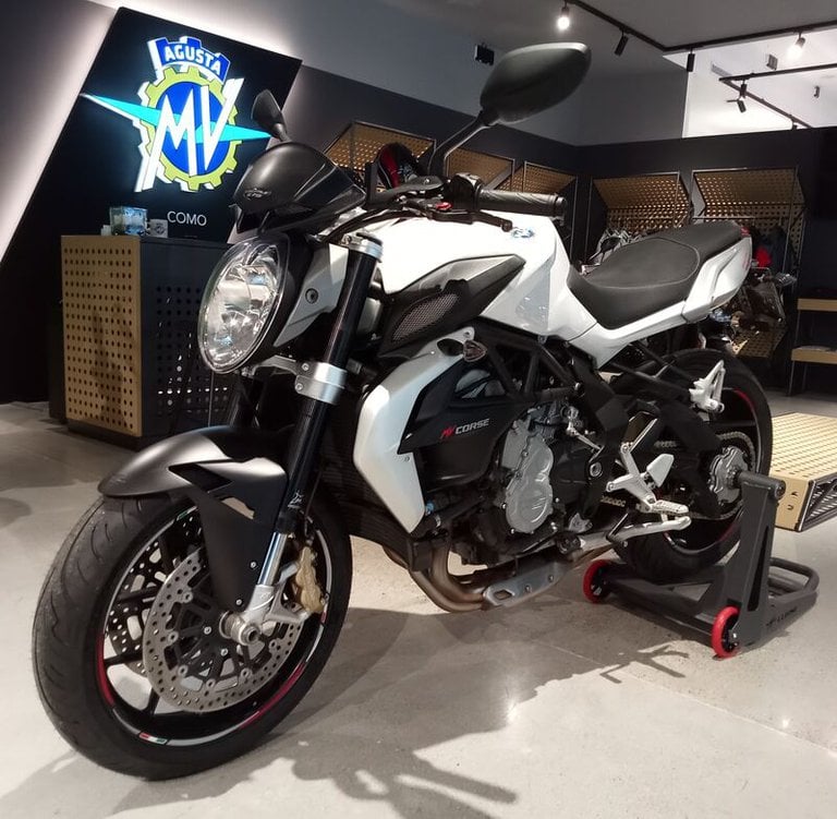 MV Agusta Brutale 675