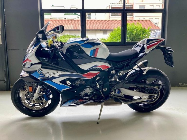 BMW M 1000 RR