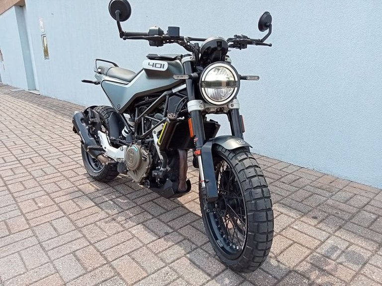 Husqvarna Svartpilen 401