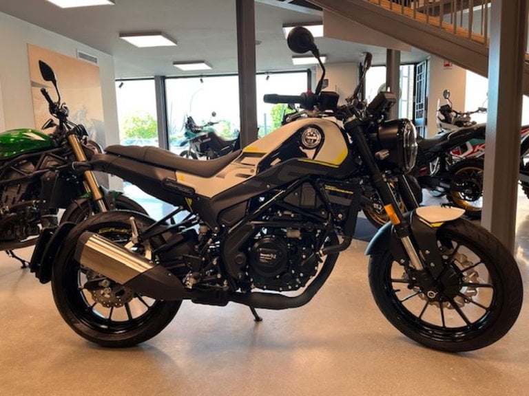 Benelli Leoncino 250