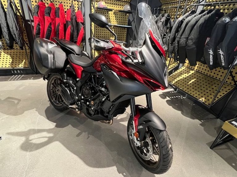 MV Agusta Superveloce 800 MV Agusta Superveloce S