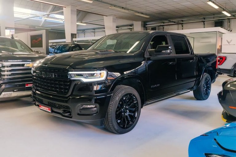 RAM 1500 LIMITED NIGHT PREMIUM  – SUPER OFFERTA KM0