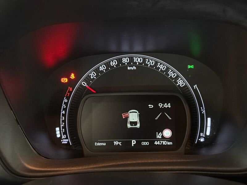 Toyota Aygo X 1.0B (72 CV) Lounge S-CVT benzina usato a Torino