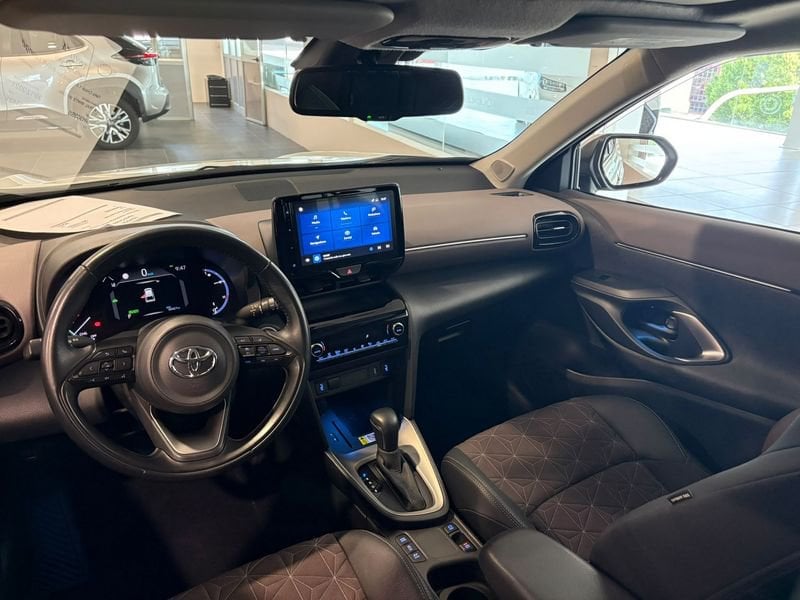 Toyota Yaris Cross 1.5H (116 CV) E-CVT Lounge usato a Torino