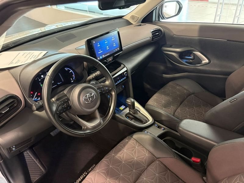 Toyota Yaris Cross 1.5H (116 CV) E-CVT Lounge usato a Torino