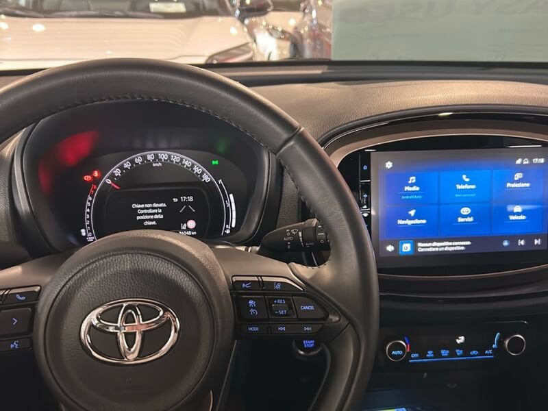 Toyota Aygo X 1.0B (72 CV) Lounge benzina usato a Torino