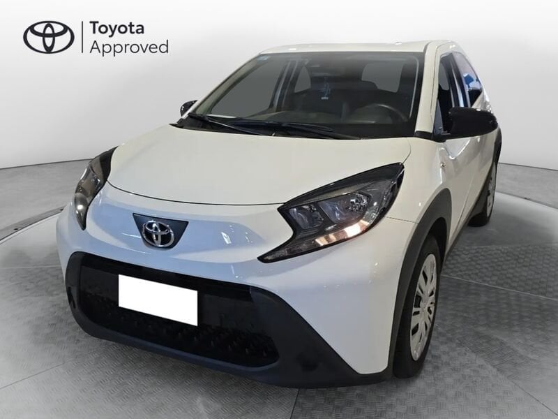 Toyota Aygo X Aygo X 1.0 VVT-i 72 CV 5 porte Active benzina usato a Torino