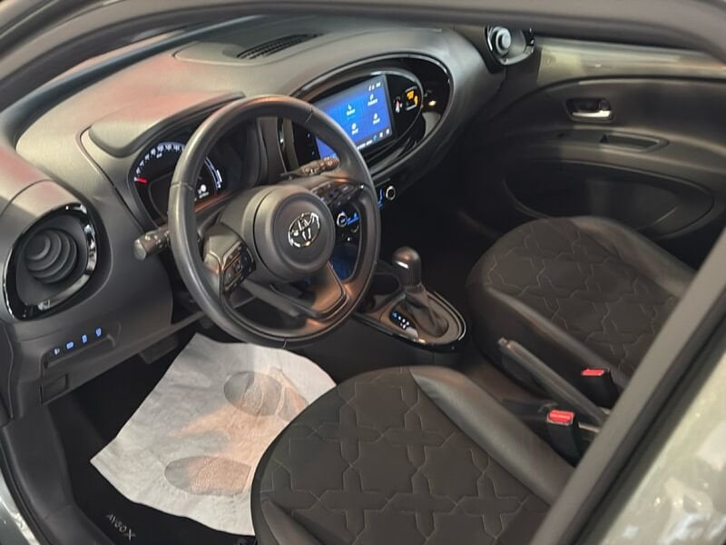 Toyota Aygo X 1.0B (72 CV) Lounge S-CVT benzina usato a Torino