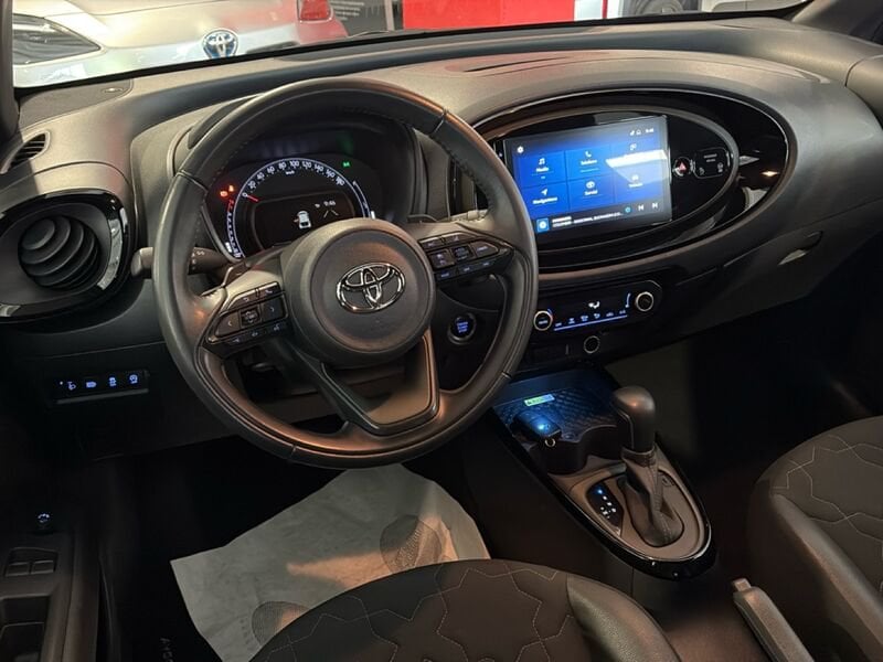 Toyota Aygo X 1.0B (72 CV) Lounge S-CVT benzina usato a Torino