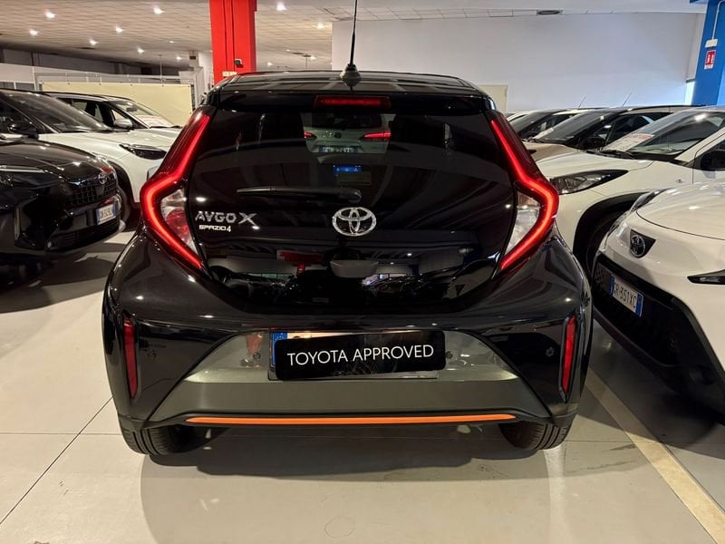 Toyota Aygo X 1.0B (72 CV) Limited Air S-CVT benzina usato a Torino