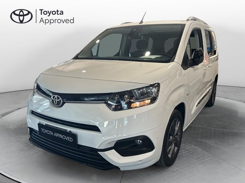 Toyota Proace City Verso 1.2 130CV S&S Short A/T Luxury  usato a Torino
