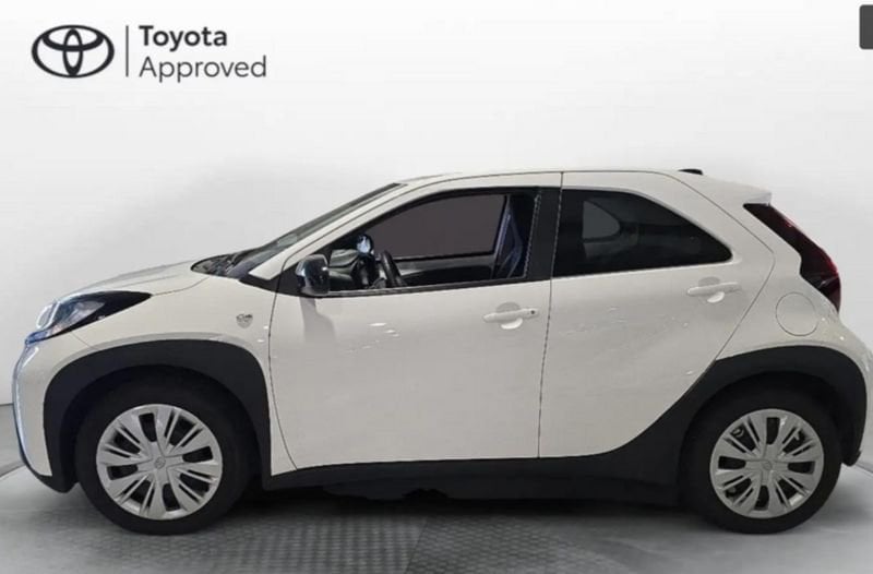 Toyota Aygo X 1.0B (72 CV) Active benzina usato a Torino