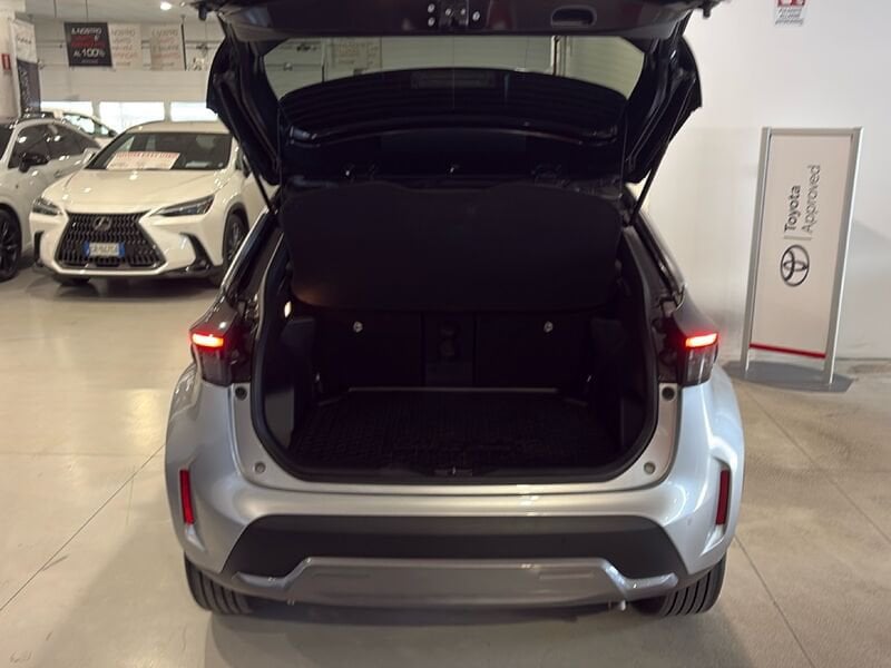 Toyota Yaris Cross 1.5H (116 CV) E-CVT Adventure usato a Torino
