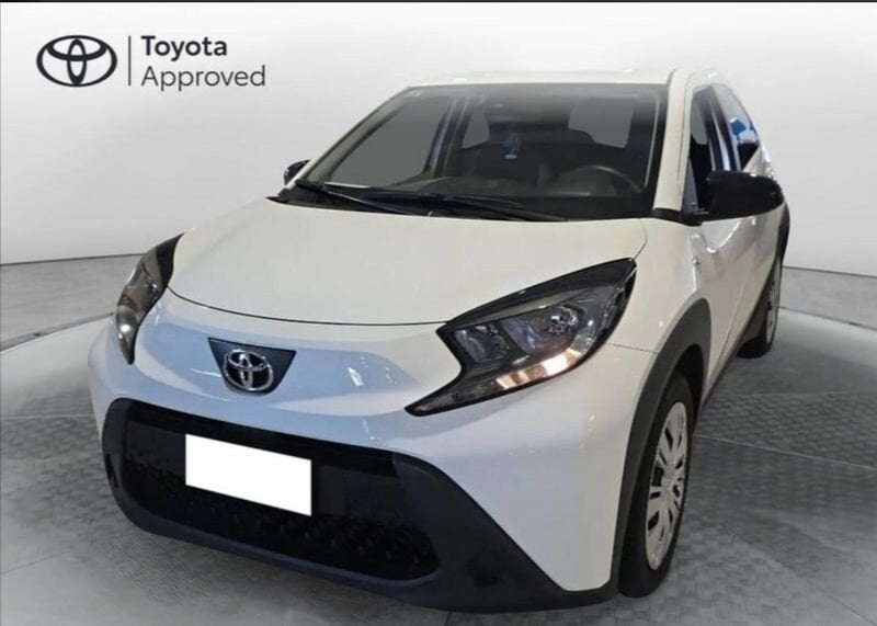 Toyota Aygo X 1.0B (72 CV) Active benzina km0 a Moncalieri