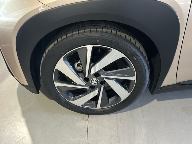 Toyota Aygo X 1.0B (72 CV) Lounge benzina usato a Torino