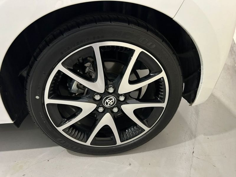 Toyota Yaris Hybrid Lounge MY21 usato a Torino