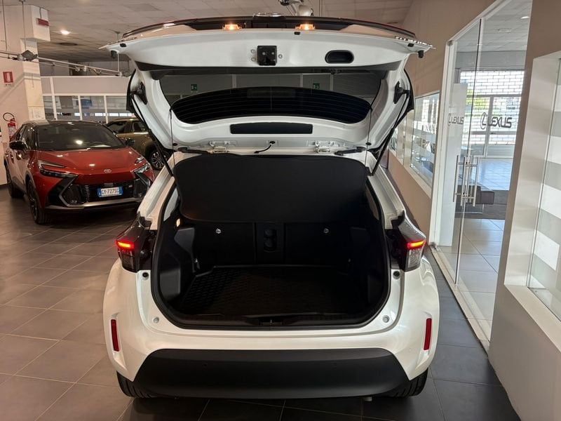 Toyota Yaris Cross 1.5H (116 CV) E-CVT Lounge usato a Torino