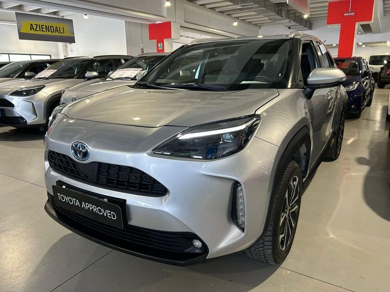 Toyota Yaris Cross 1.5H (116 CV) E-CVT Trend AWD-i  usato a Torino