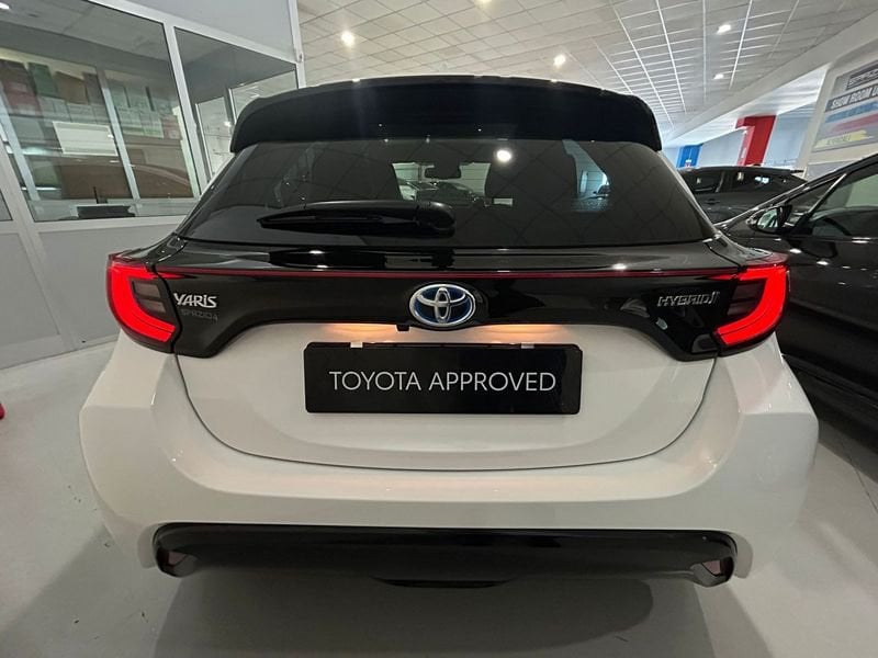 Toyota Yaris Hybrid Lounge MY21 usato a Torino