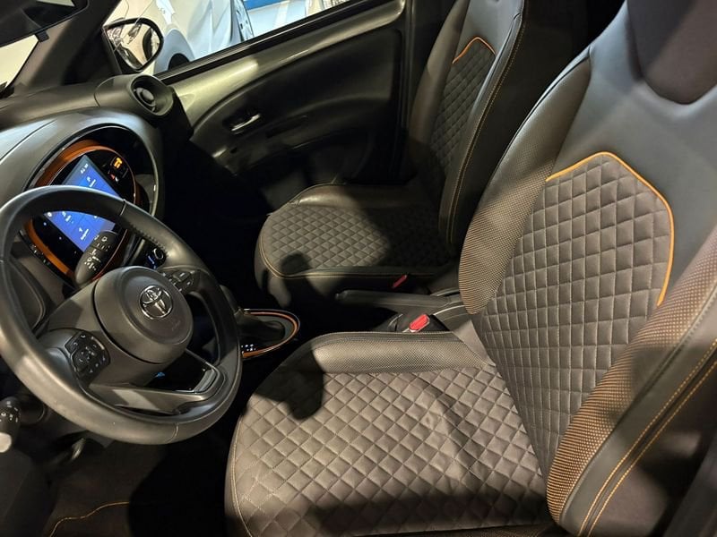 Toyota Aygo X 1.0B (72 CV) Limited Air S-CVT benzina usato a Torino