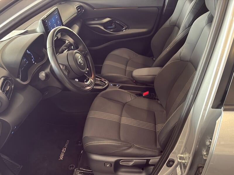 Toyota Yaris Cross 1.5H (116 CV) E-CVT Adventure usato a Torino