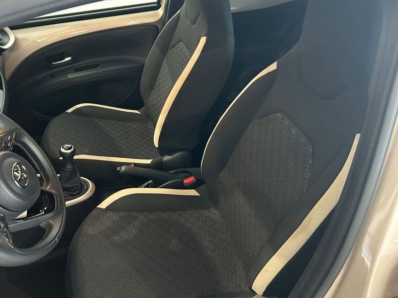 Toyota Aygo X 1.0B (72 CV) Trend benzina usato a Torino