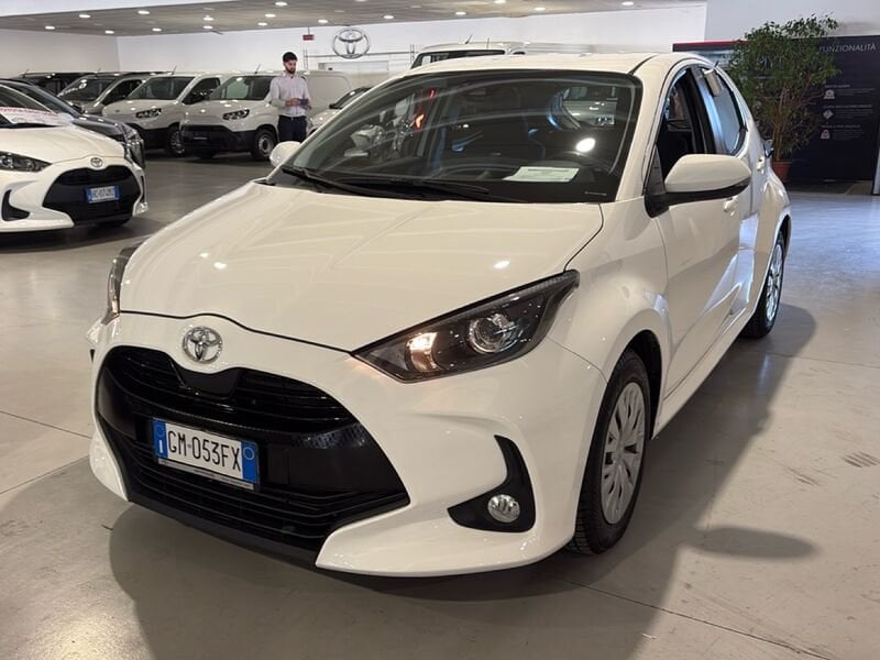Toyota Yaris 1.0 Active MY22 benzina usato a Torino