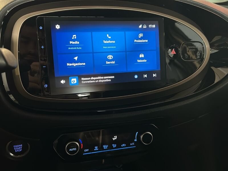 Toyota Aygo X 1.0B (72 CV) Lounge benzina usato a Torino