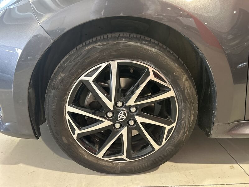 Toyota Yaris Yaris 1.5 Hybrid 5 porte Trend  usato a Torino