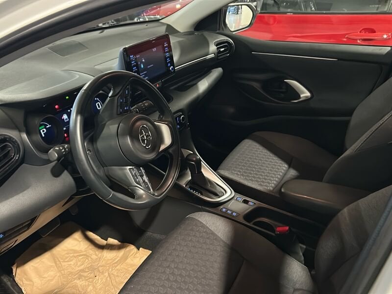 Toyota Yaris Hybrid Trend MY22 usato a Torino