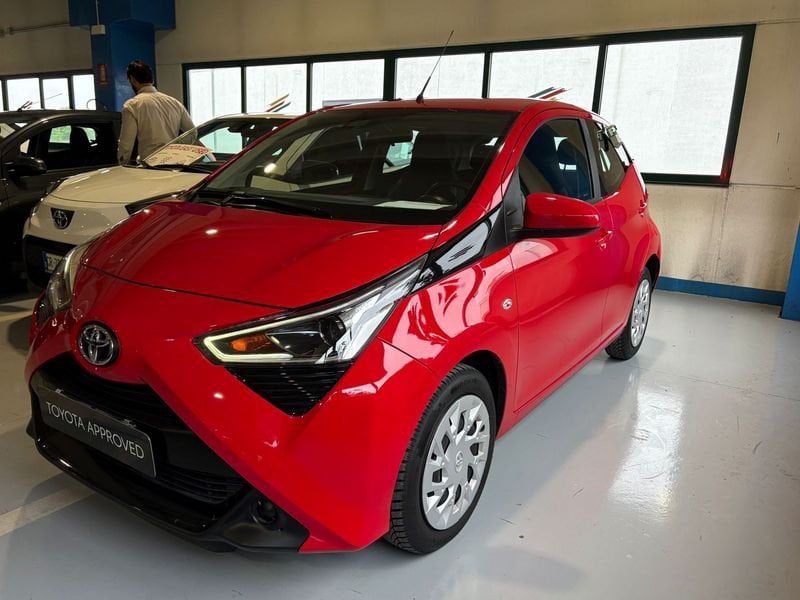 Toyota Aygo 1.0 VVT-i x-play benzina usato a Torino