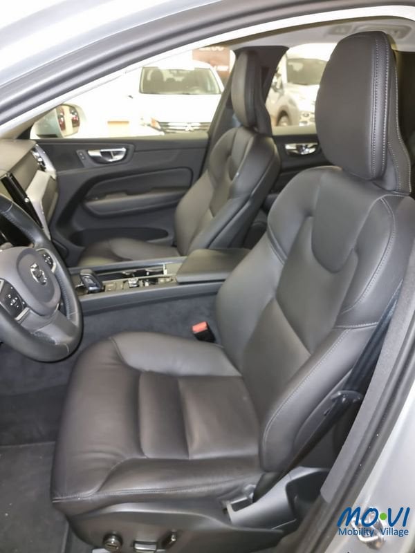 Volvo XC60 B4 AWD Geartronic Business Plus Ibrida usata - 10