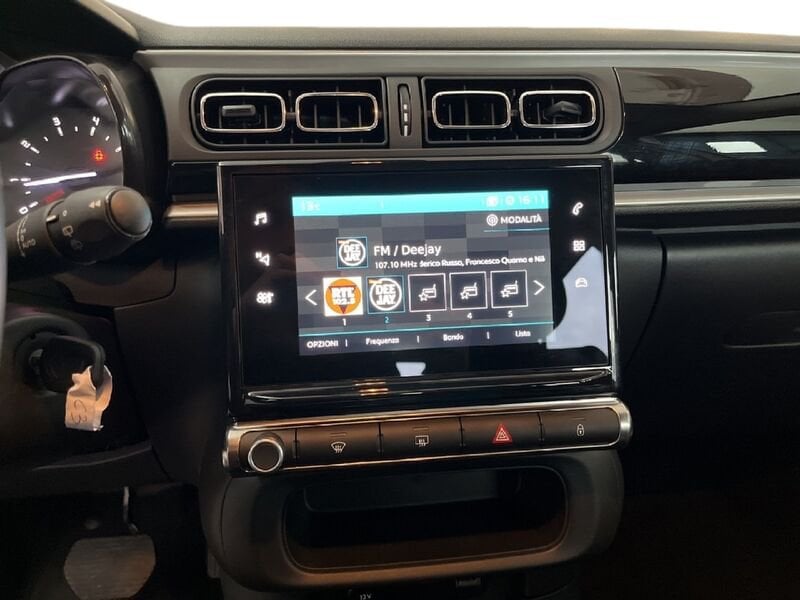 Citroën C3 III 2017 1.2 puretech Shine s&s 110cv eat6 my20 benzina usato a Torino