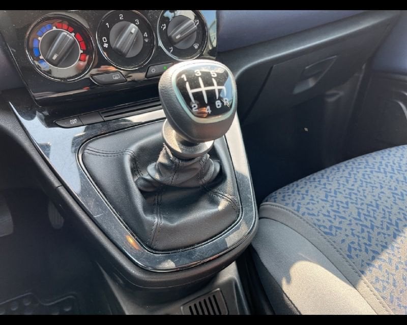 Lancia Ypsilon NUOVA My24 402 Oro 1.0 usato a Torino