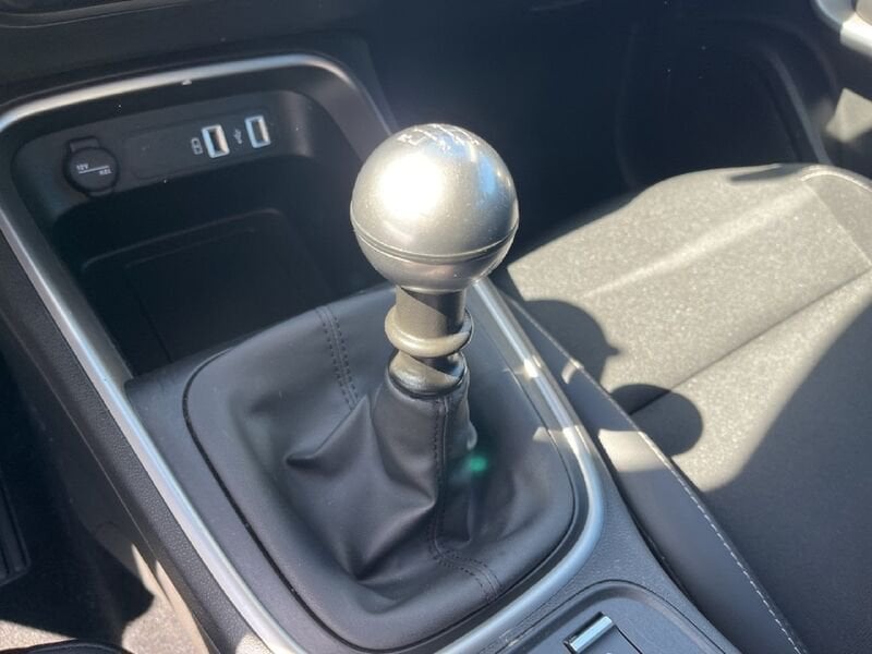 Jeep Avenger 2022 1.2 turbo Altitude fwd 100cv benzina usato a Torino