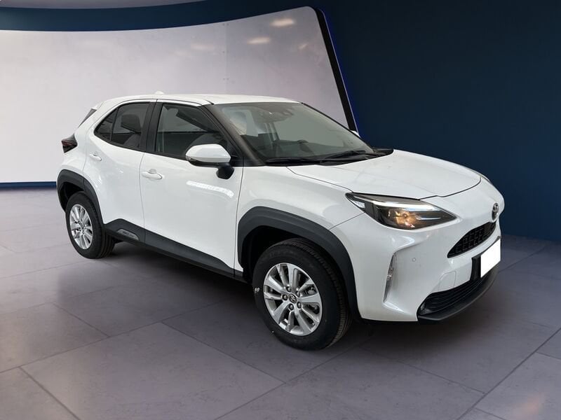 Toyota Yaris Cross 1.5h Business fwd 116cv e-cvt  usato a Torino