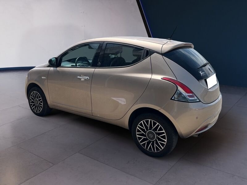 Lancia Ypsilon III 2015 1.0 hybrid Gold s&s 70cv usato a Torino