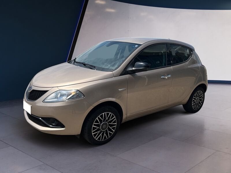 Lancia Ypsilon III 2015 1.0 hybrid Gold s&s 70cv usato a Torino