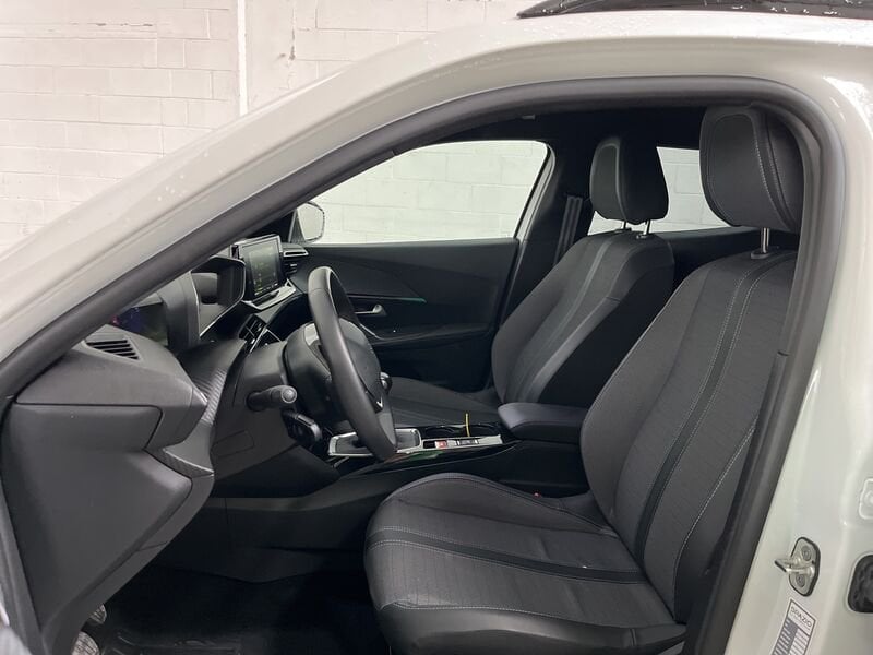 Peugeot 2008 II 2020 1.2 puretech Allure Pack s&s 100cv  usato a Torino